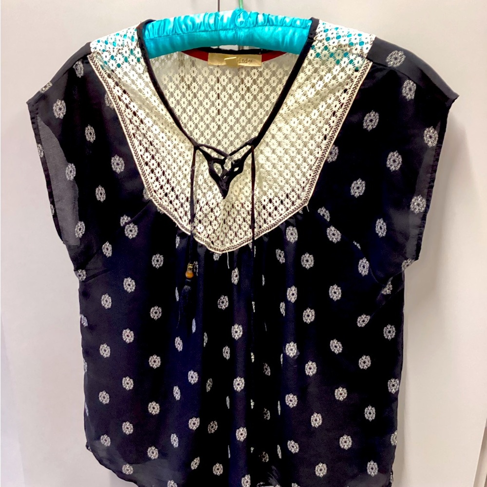 Rewind short sleeve pullover top